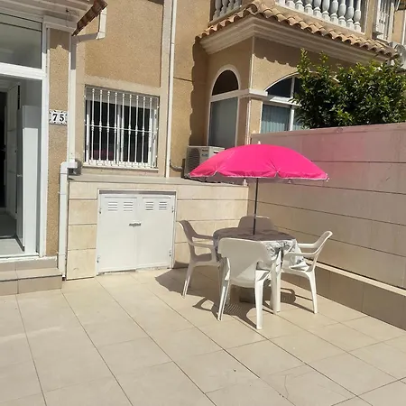 Homely Royal דירה *