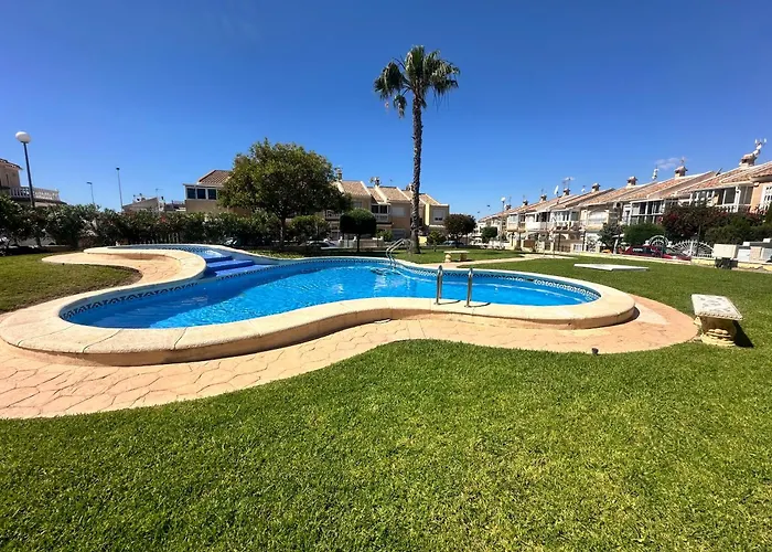 Homely Royal Lägenhet *