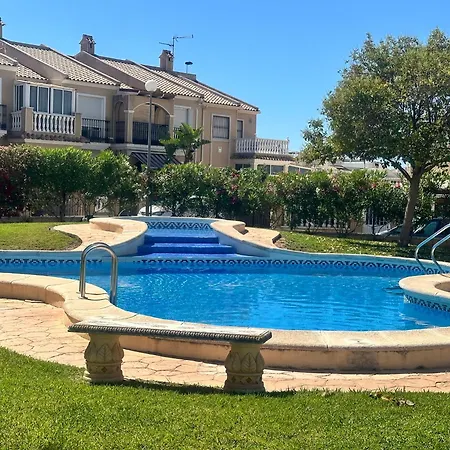 Homely Royal Apartment Torrevieja