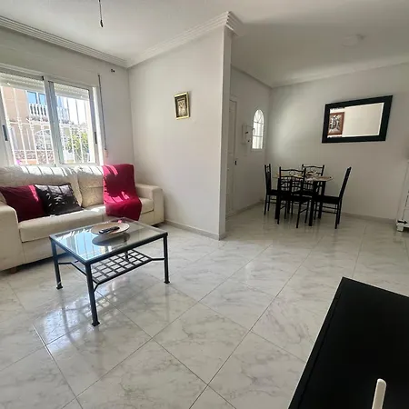 Homely Royal Apartman